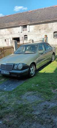 Mercedes E klasa 210. 2.2 CDI diesel