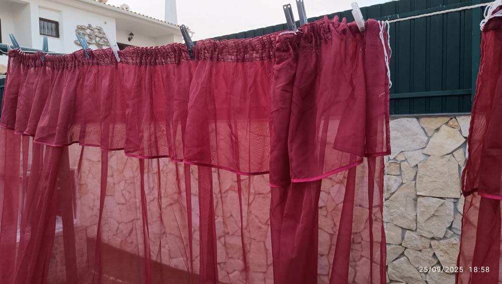 Cortinados transparentes  cor borgonha