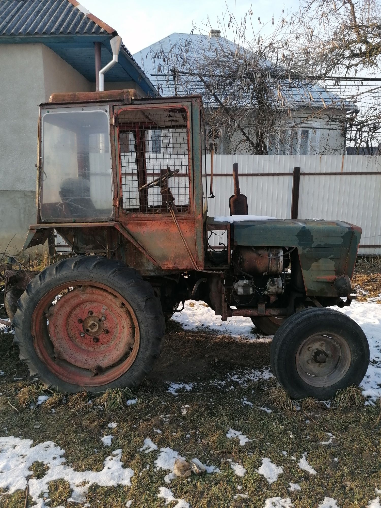 Трактор Т-25,  граблі, коса і прицеп