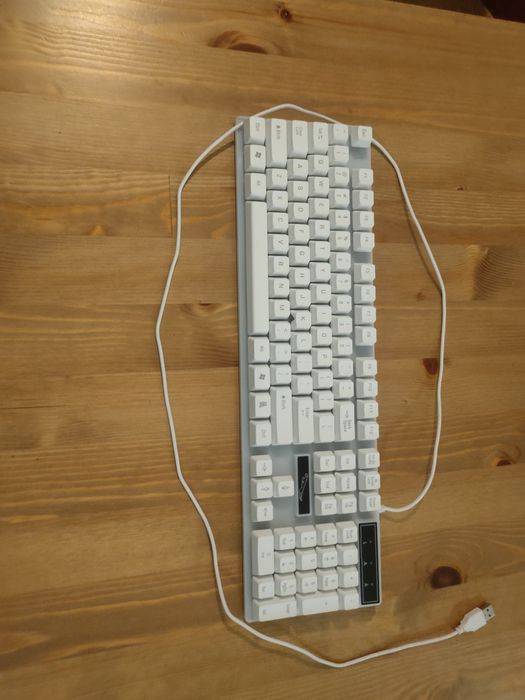 Klawiatura gamingowa z podświetleniem