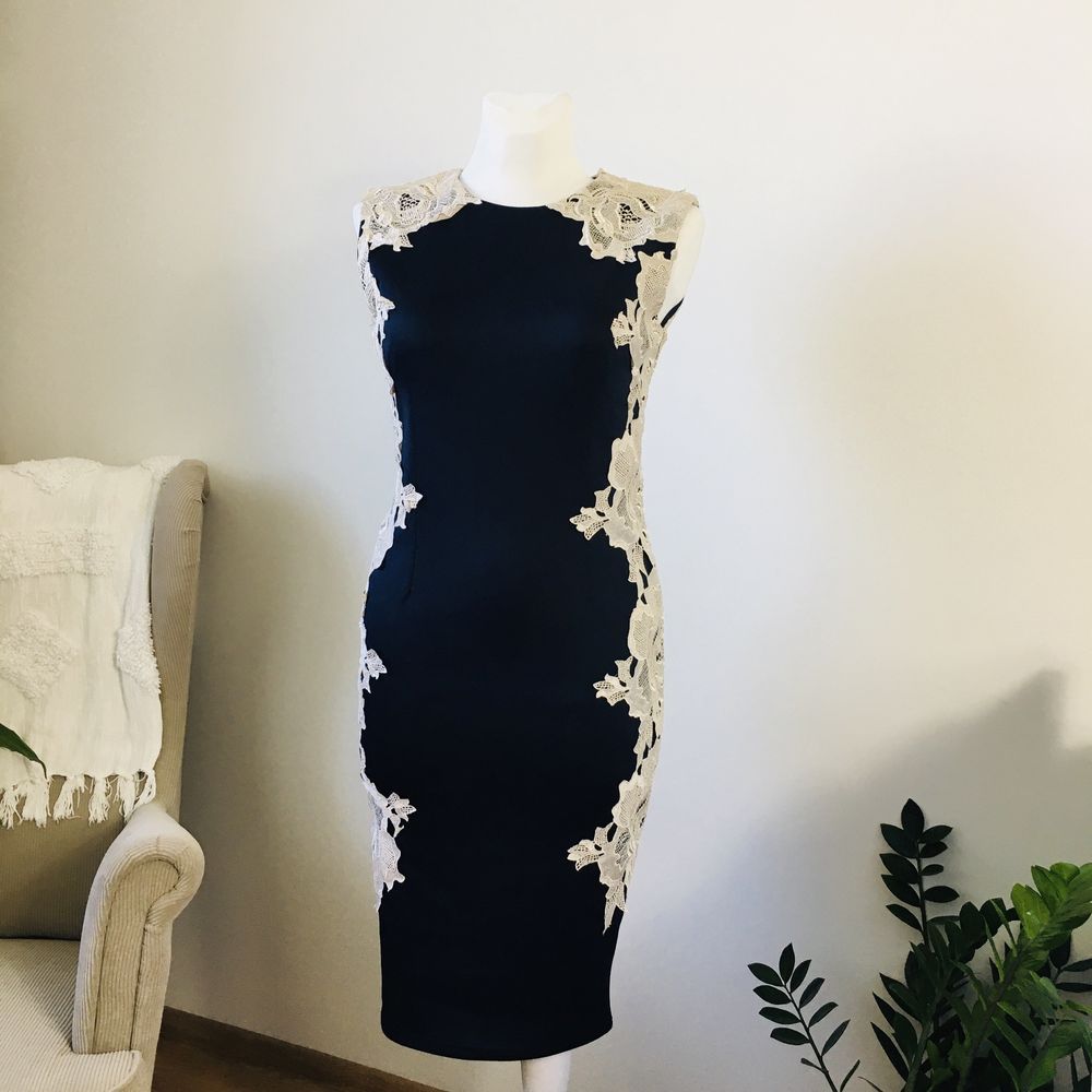Granatowa elegancka sukienka z koronka 40/L na wesele na komunie