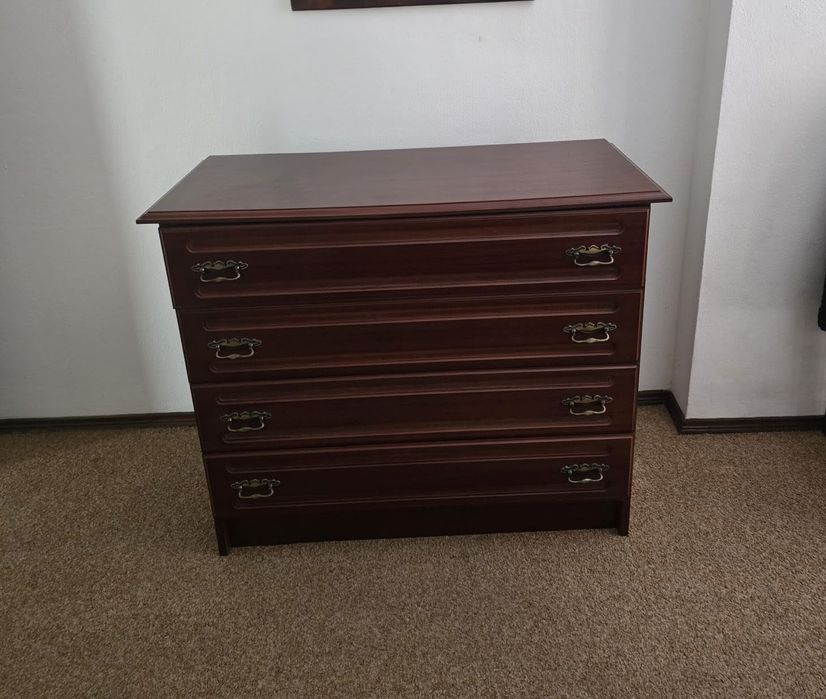 Cómoda madeira maciça