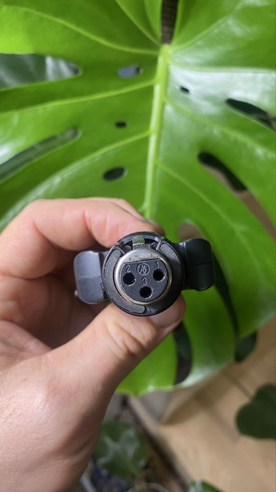 Диктофон Tascam DR-10X для ручного микрофона XLR разьем