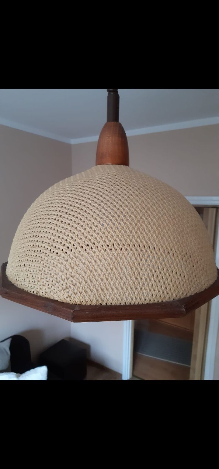 Ładna lampa pokojowa