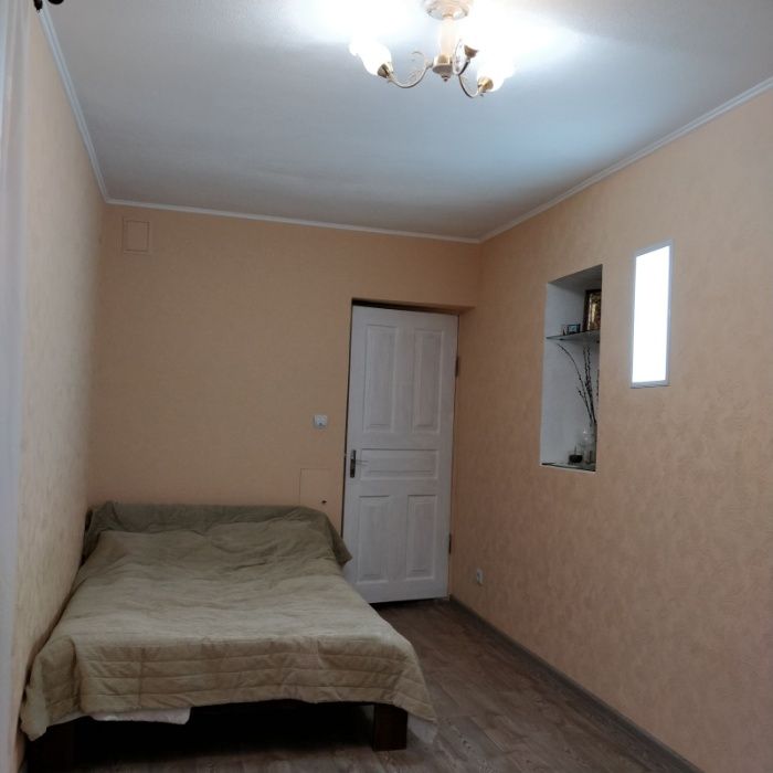 Продам свой 3-х этаж частный дом 7 км от Киева с.Круглык Вита-Почтовая
