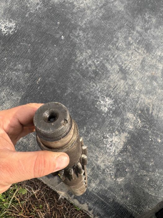 вал КПП Зил 130.131