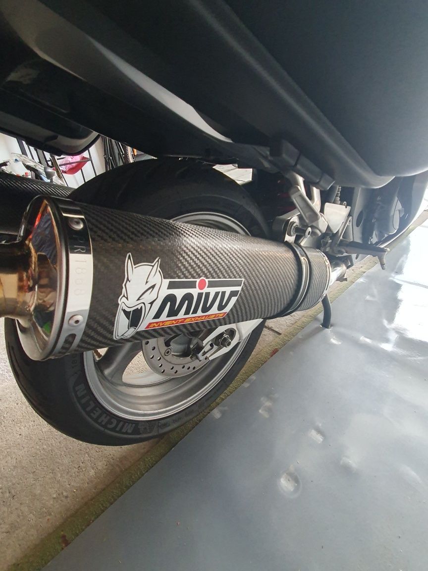 Honda cbr 1100xx