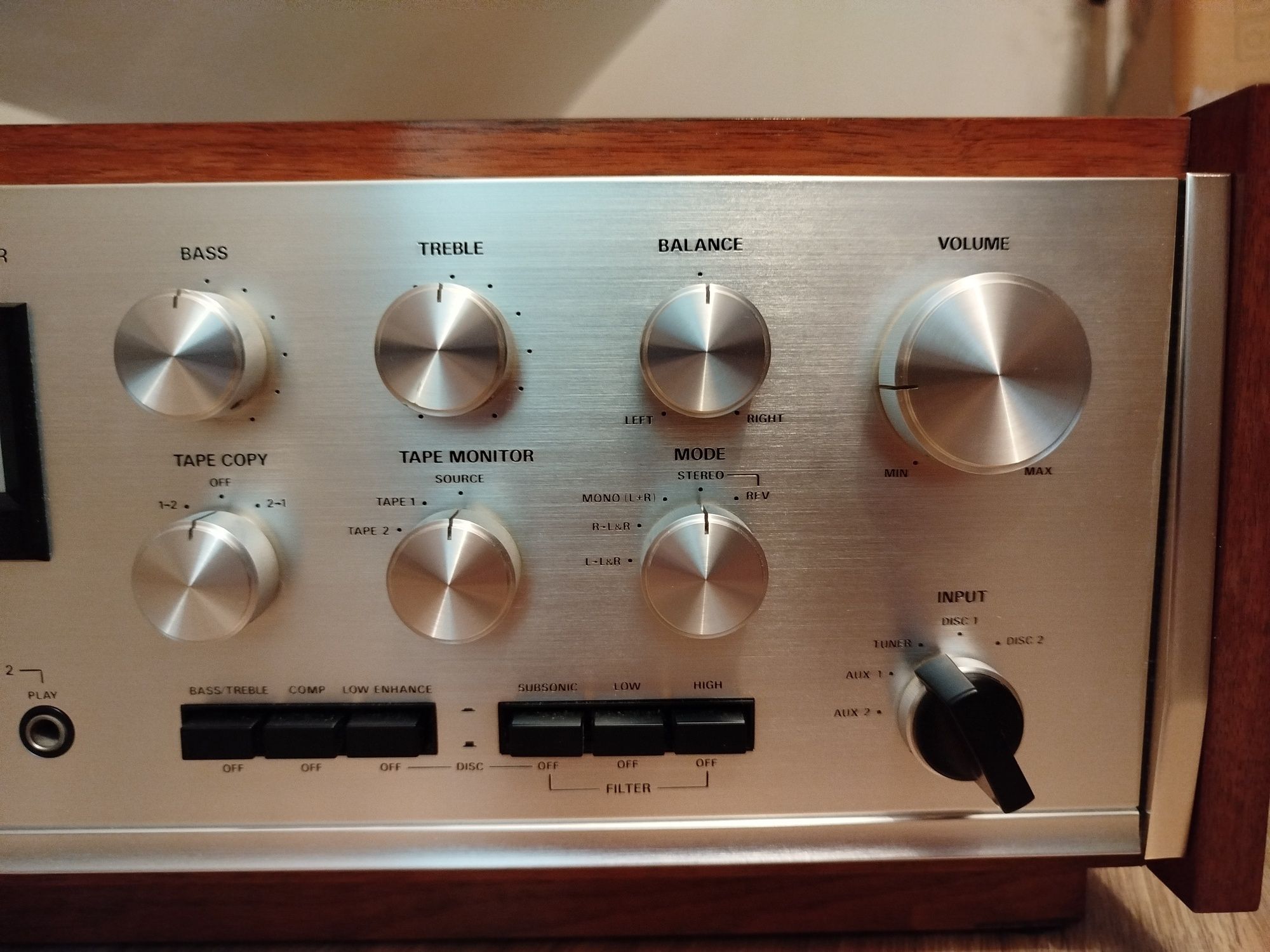 Wzmacniacz Accuphase E202. Marantz, Luxman, Sansui