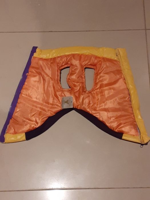 Kurtka dla małego pieska z logo Barcelony