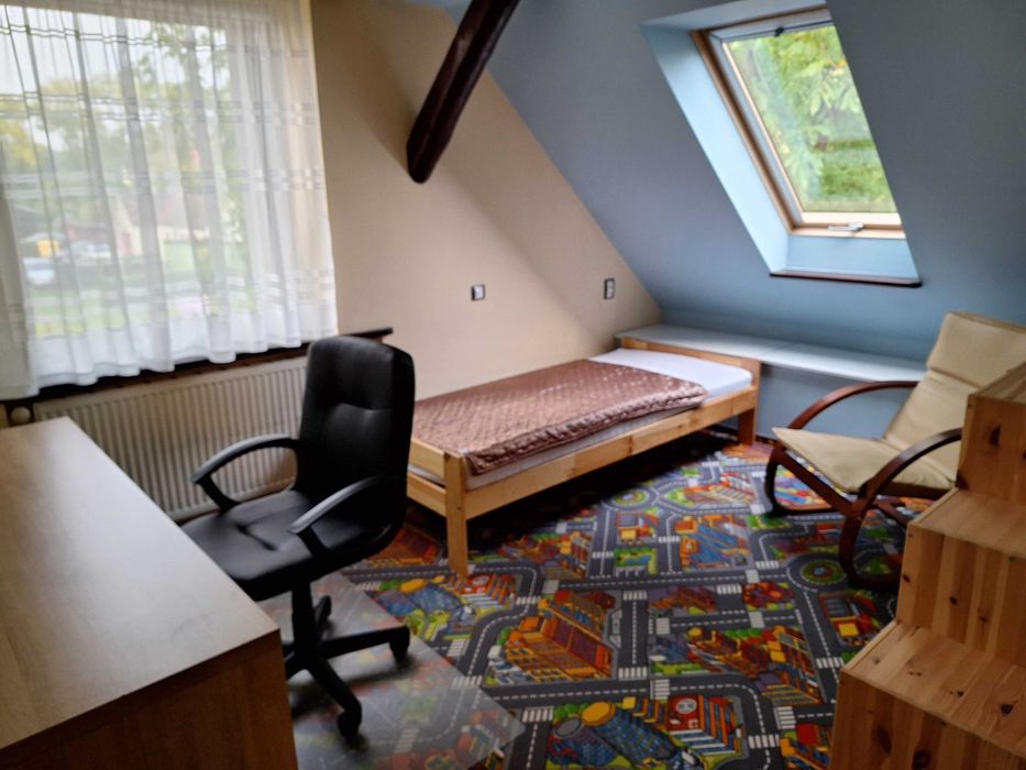 Dla studentów-mieszkanie w domku jednorodzinnym w Gliwicach-Łabędach