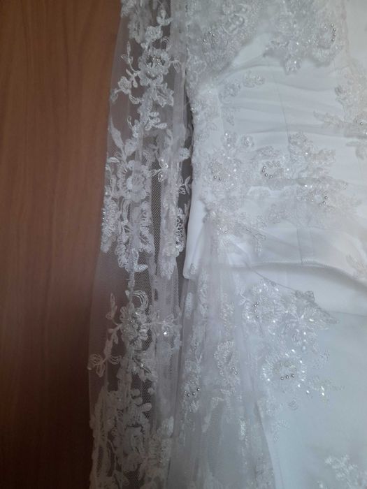 Suknia ślubna biała, bolerko, welon r.36