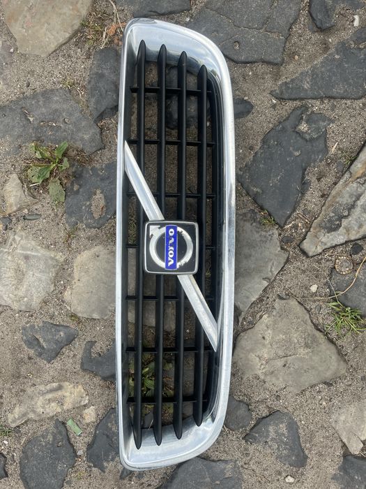 Volvo S40 V50 C30 - atrapa grill - lift