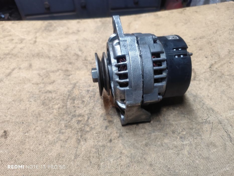 Генератор Ваз 21213,21214,2104,2107 інжектор,нива тайга. Оригінал 80А.