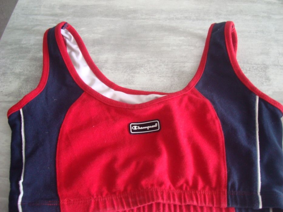 Продаю топ для занятий спортом .фитнесом и т.д.