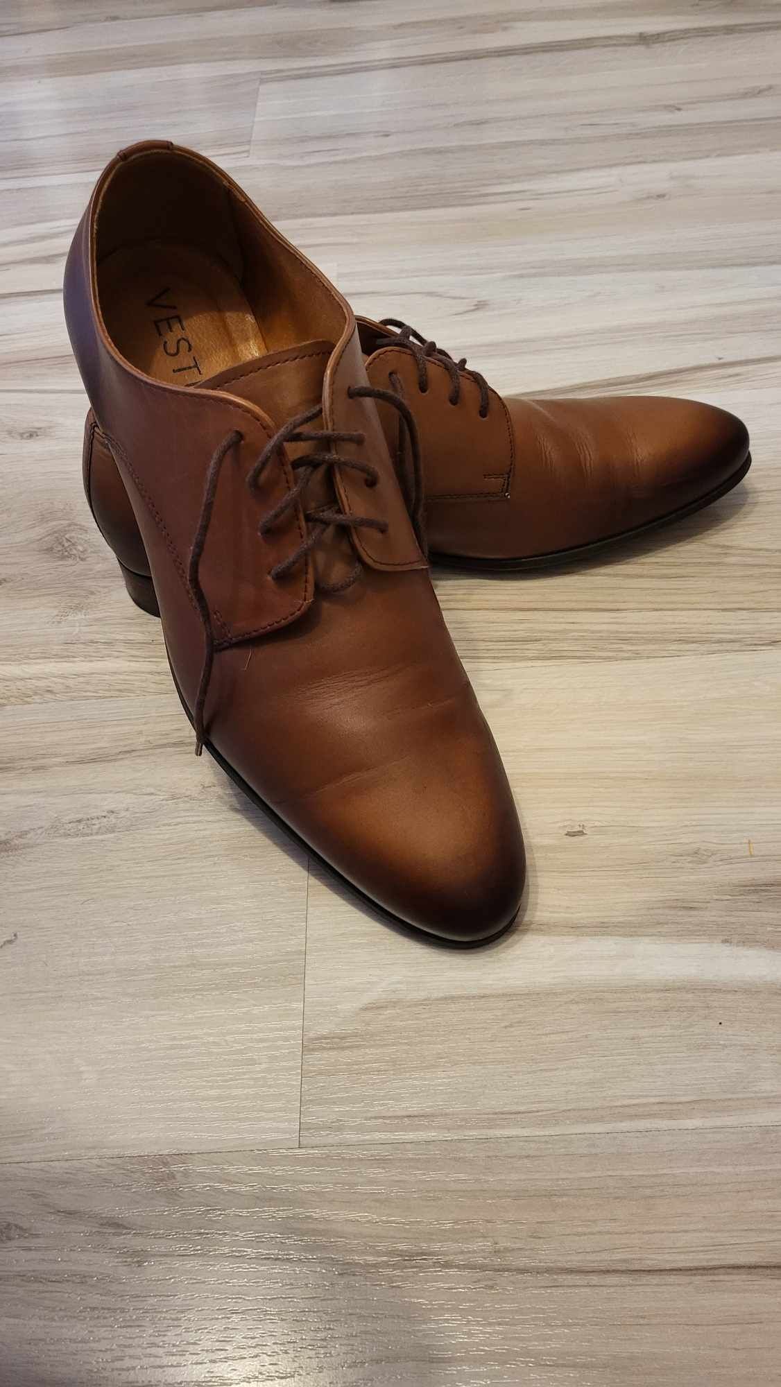 Eleganckie buty męskie VESTUS skórzane