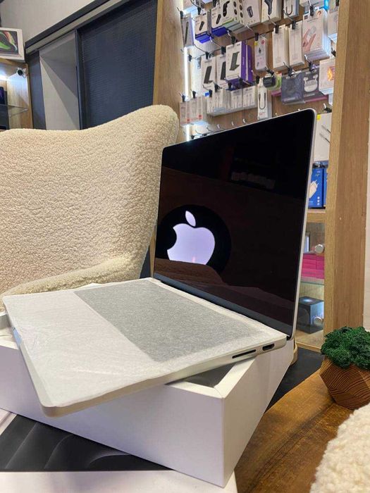 Ноутбук Apple MacBook Pro 14" M3 8/1TB/8CPU/10GPU Silver (MR7K3) 2023