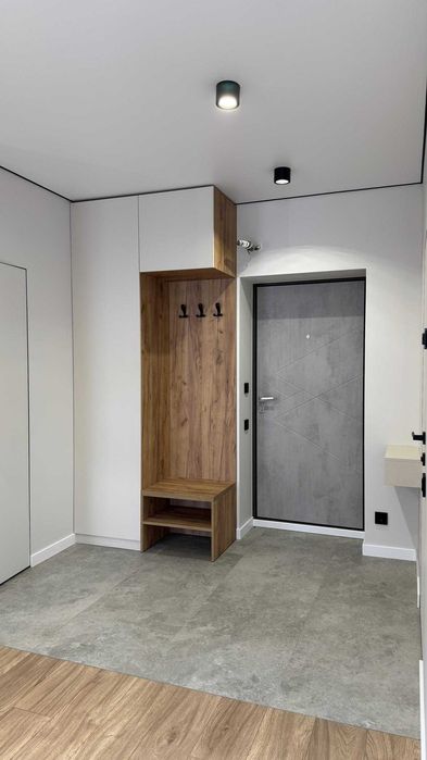 БЕЗ КОМІСІЇ! однокімнатна ВЕЛИКА квартира біля НАБЕРЕЖНОЇ