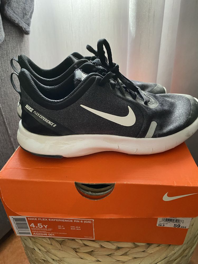 Ténis Nike Tam 36