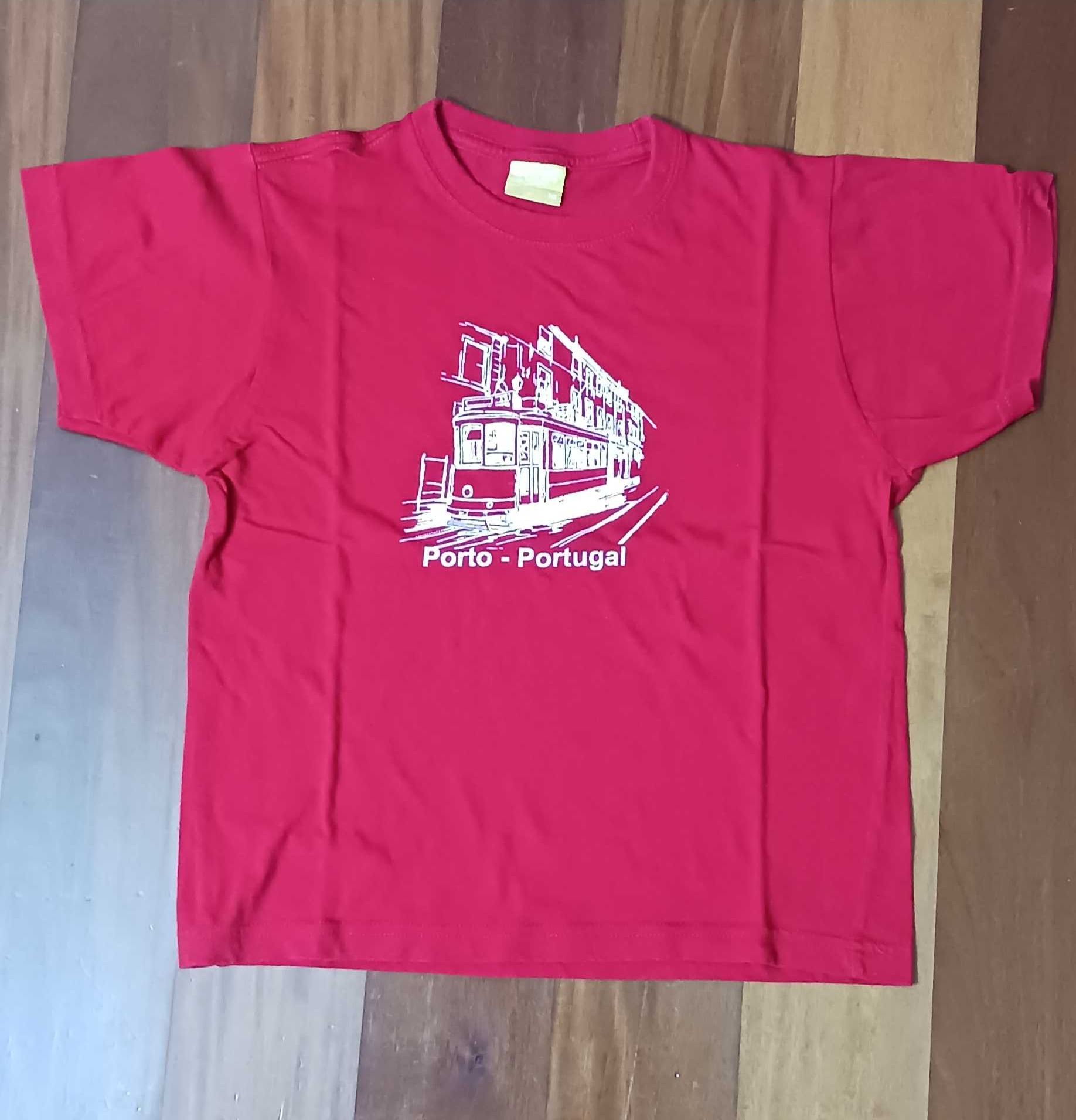 Conjunto de 5 t-shirts para criança - 7/8 anos