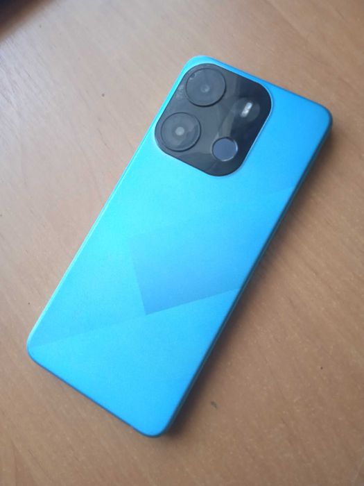 Смартфон TECNO SPARK GO 2023 BF7 4/64GB uyuni blue