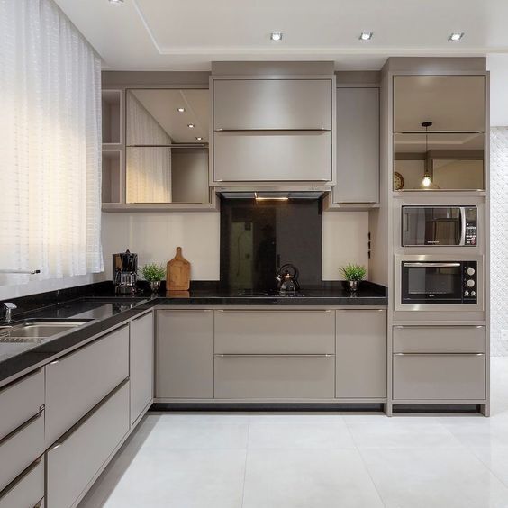Faço Montagem de cozinhas e renovações