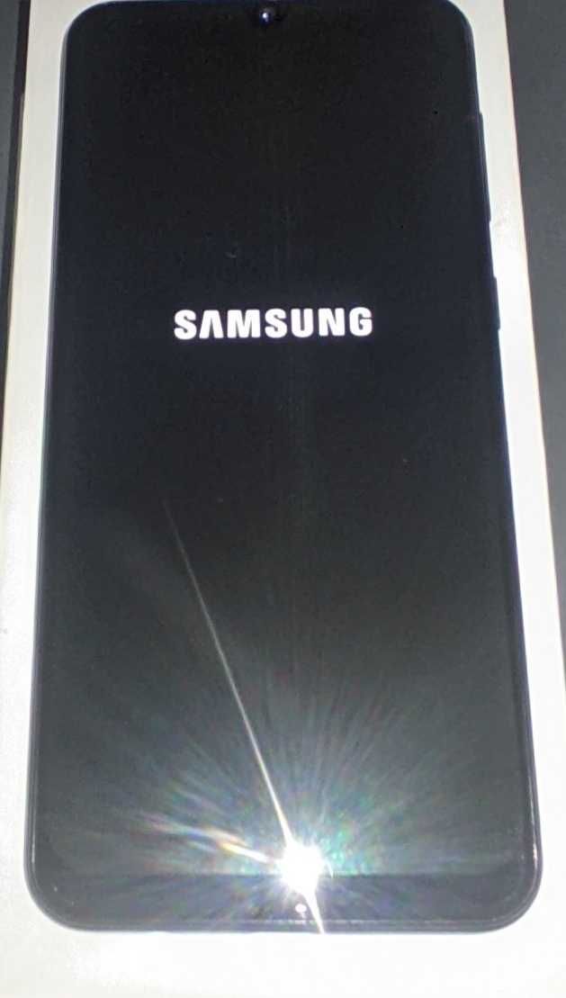 Telefon Samsung A50 Smartfon granatowy zestaw nowa ładowarka kabel
