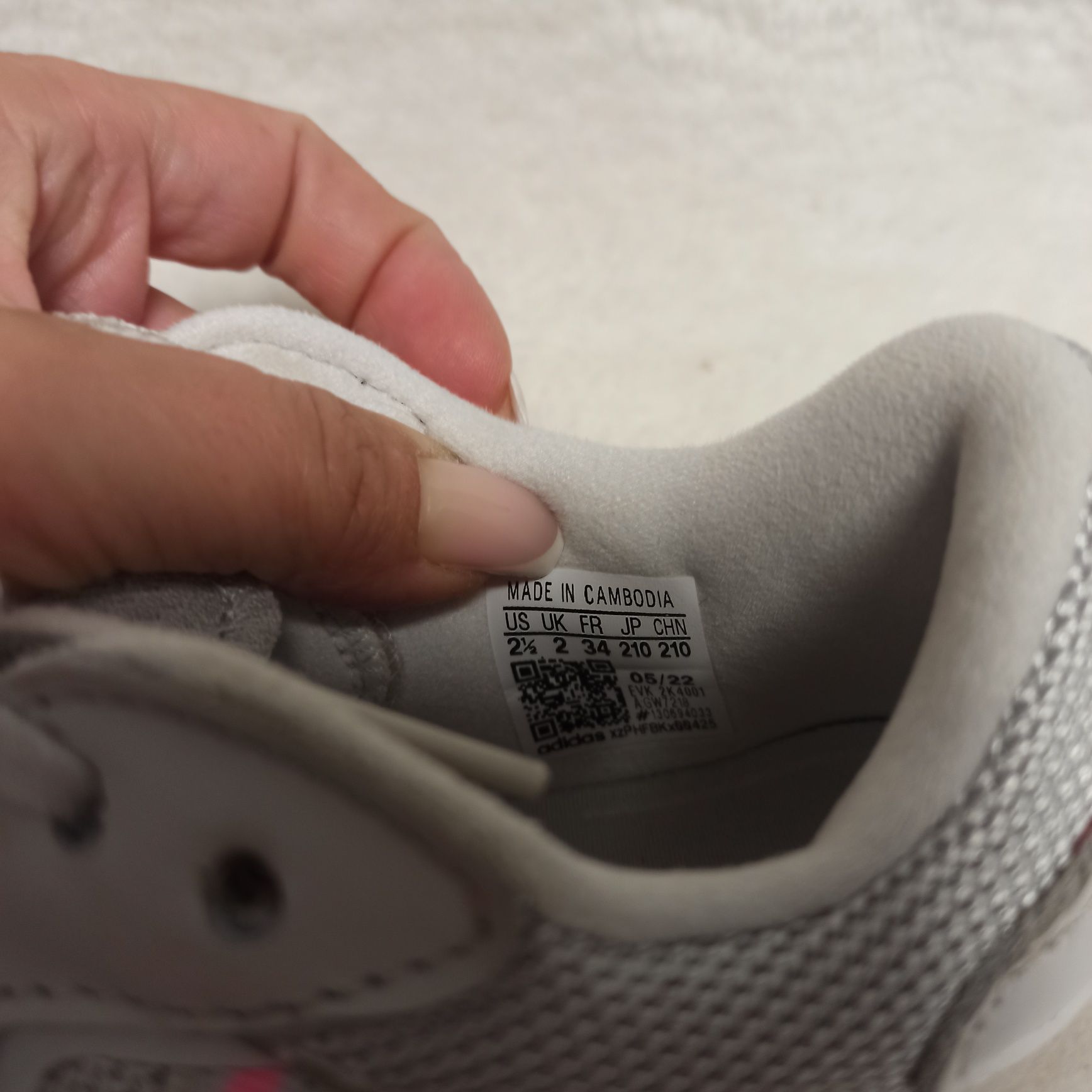 Оригінал ADIDAS,34 розмір, устілка 22 см, кросівки для дівчинки