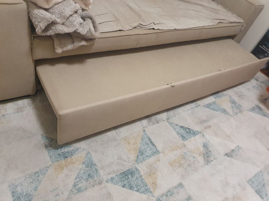 Sofá cama bege praticamente novo