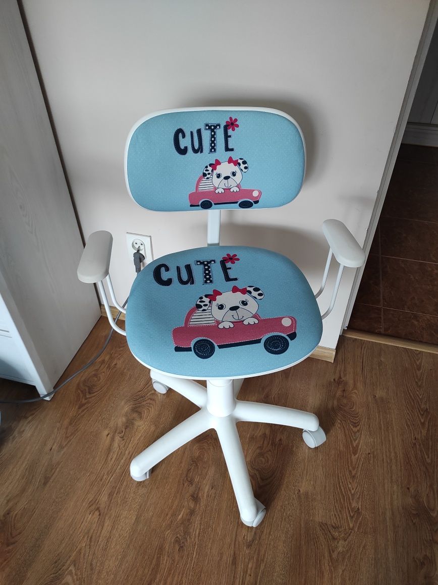 Krzesło obrotowe biurowe dla dziecka
