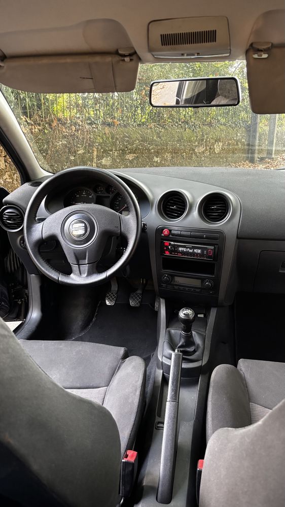 Seat ibiza 6l PD130 5 lugares