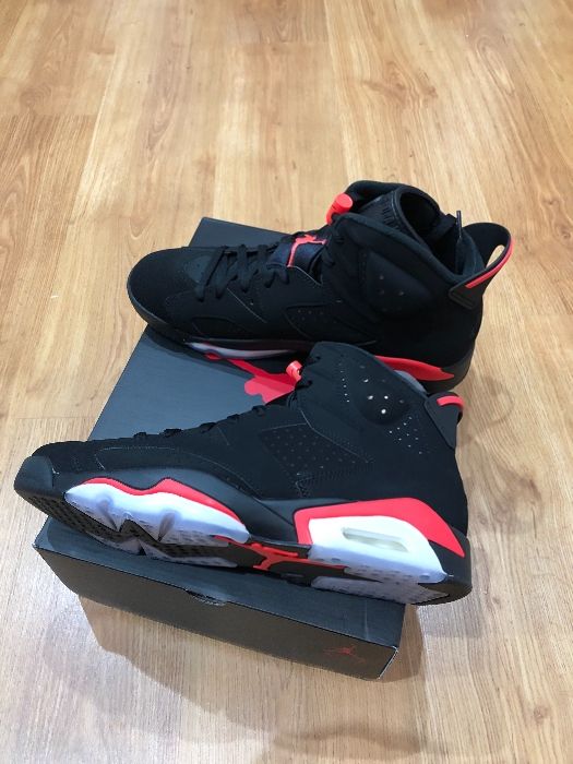 Nike Air Jordan 6 Retro