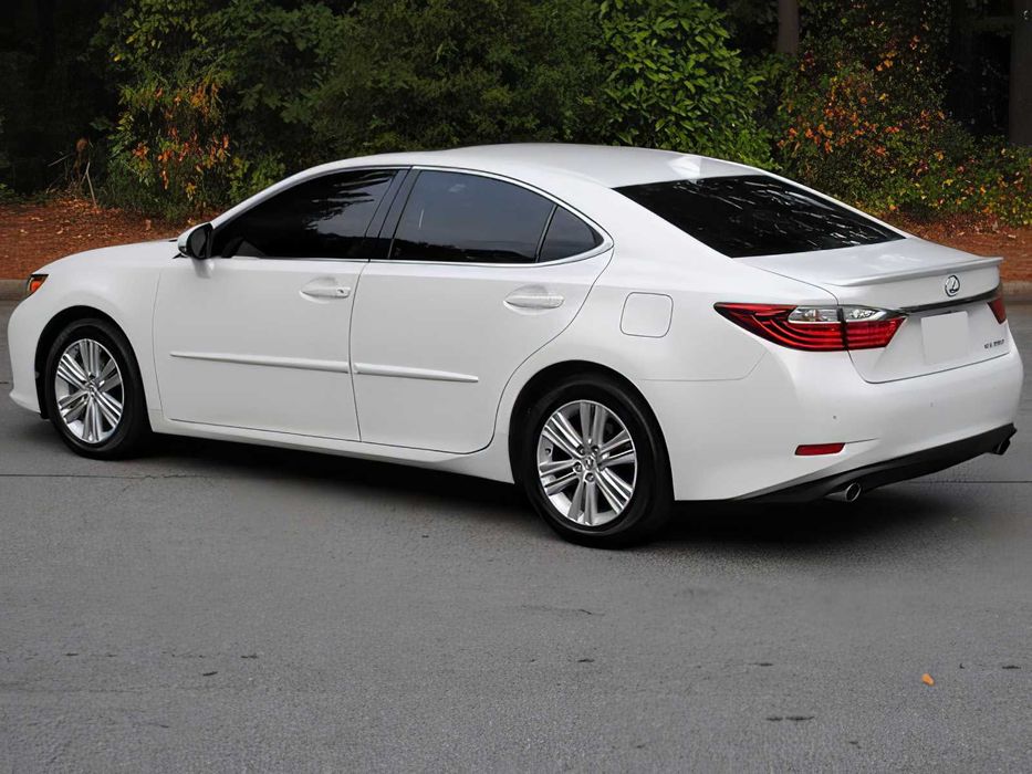 Lexus ES 350      2015