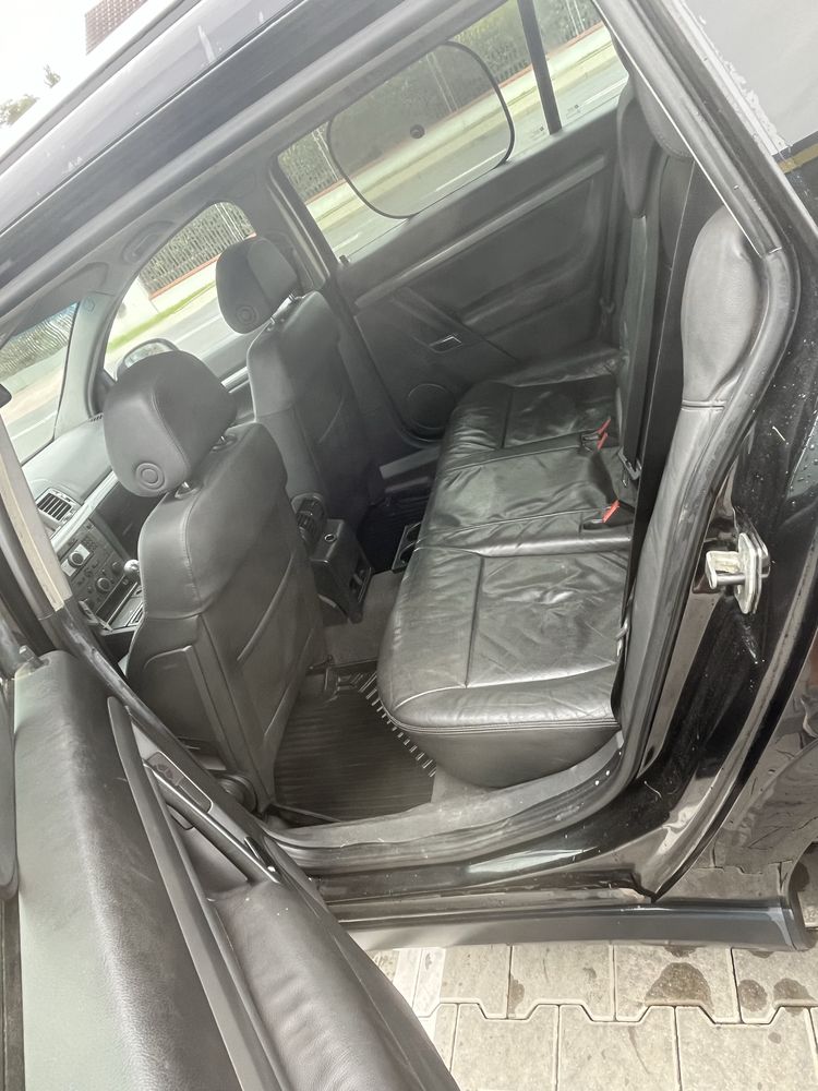 Spredam Opel Vectra 1.9 Cm Hak Lift rok 2009sku.fot moc 150 kw 6 Beguw