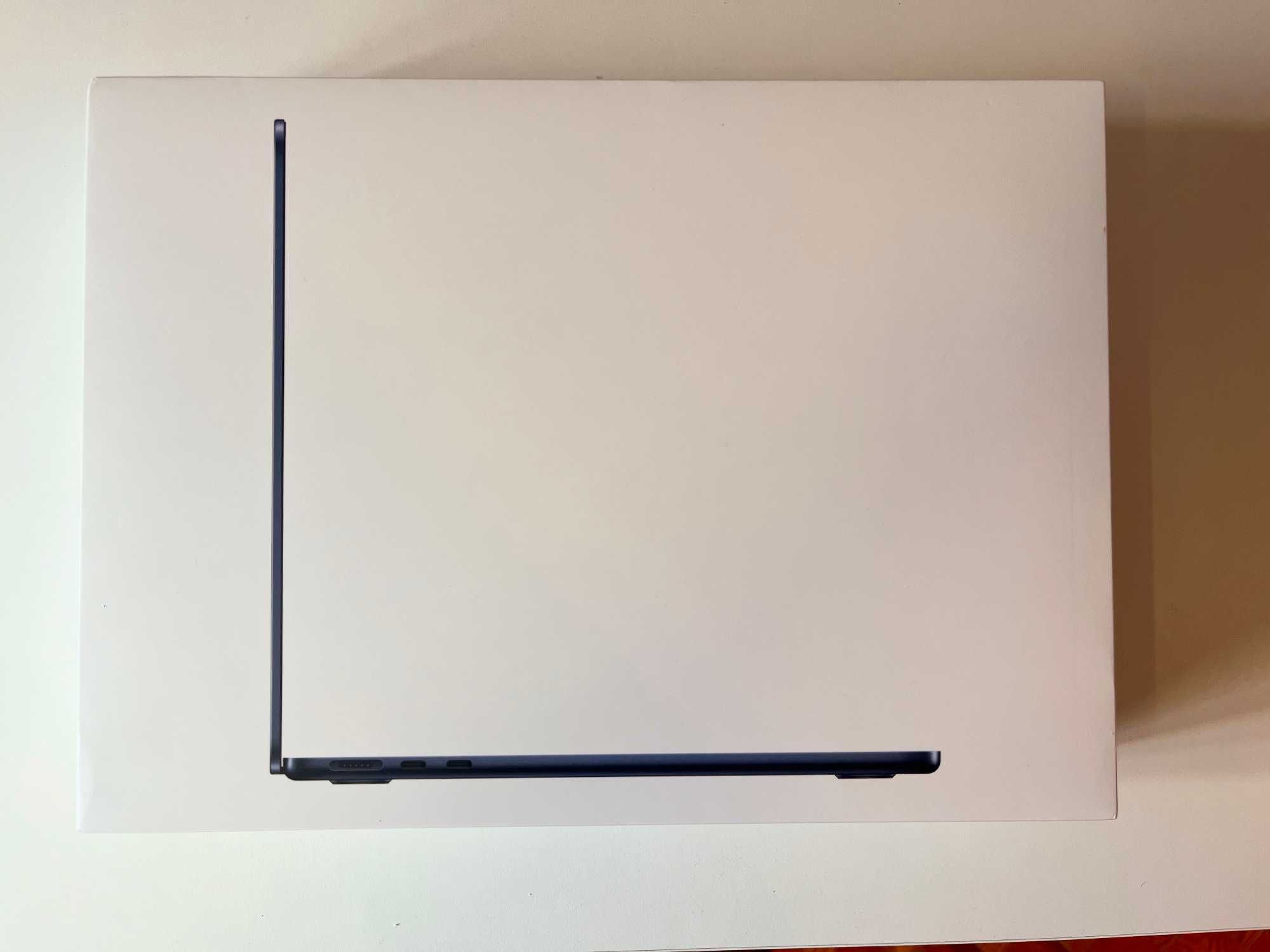 MacBook Air M2 (13 Polegadas, 512GB de Disco, 8GB de RAM, 10 core GPU)