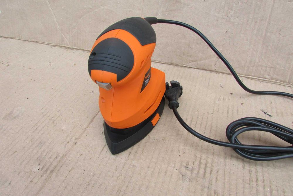 Трикутна вібраційна шліфмашина, Шліфувальна машина Tacklife (з Німеччи