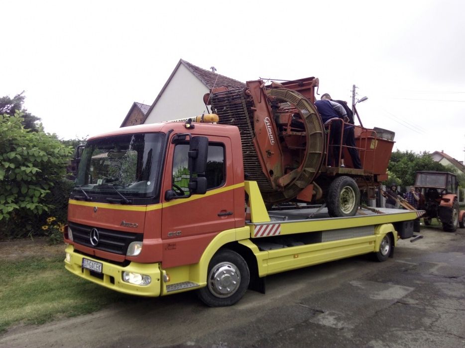 Pomoc drogowa S8 , Oleśnica transport maszyn rolniczych , laweta