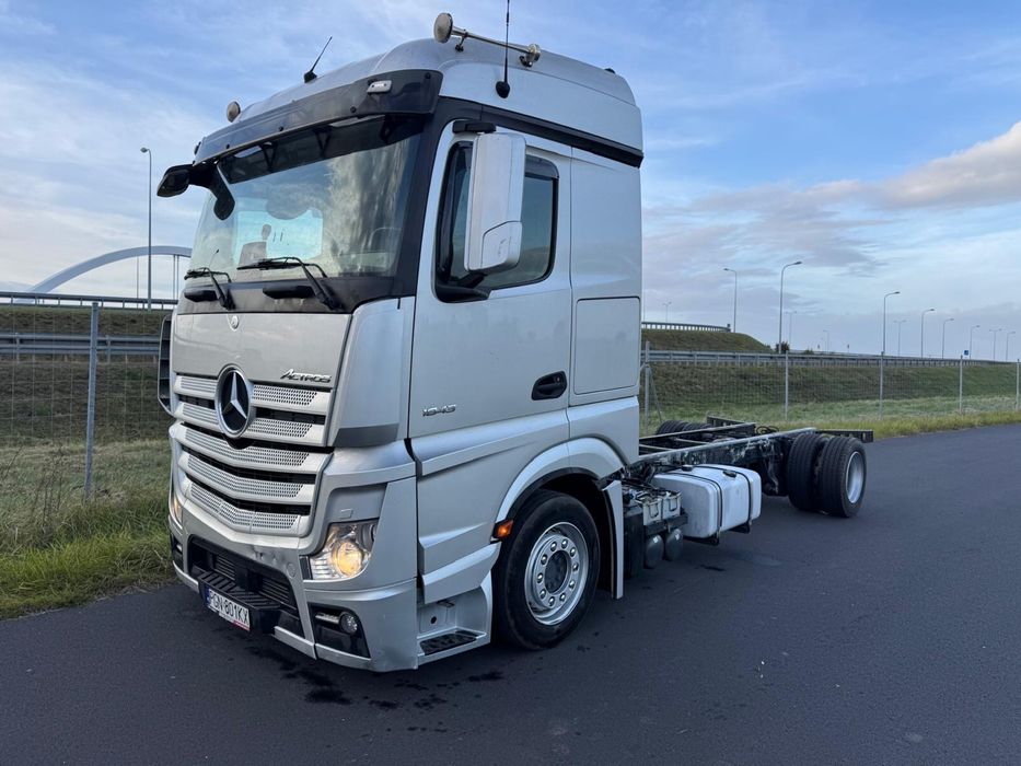 Mercedes- Benz Actros 1843