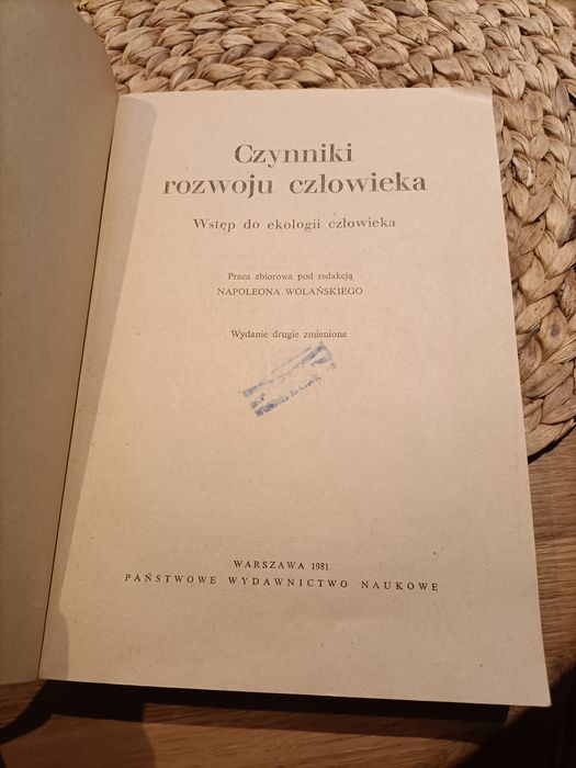 Czynniki rozwoju człowieka | Państwowe wydawnictwo naukowe