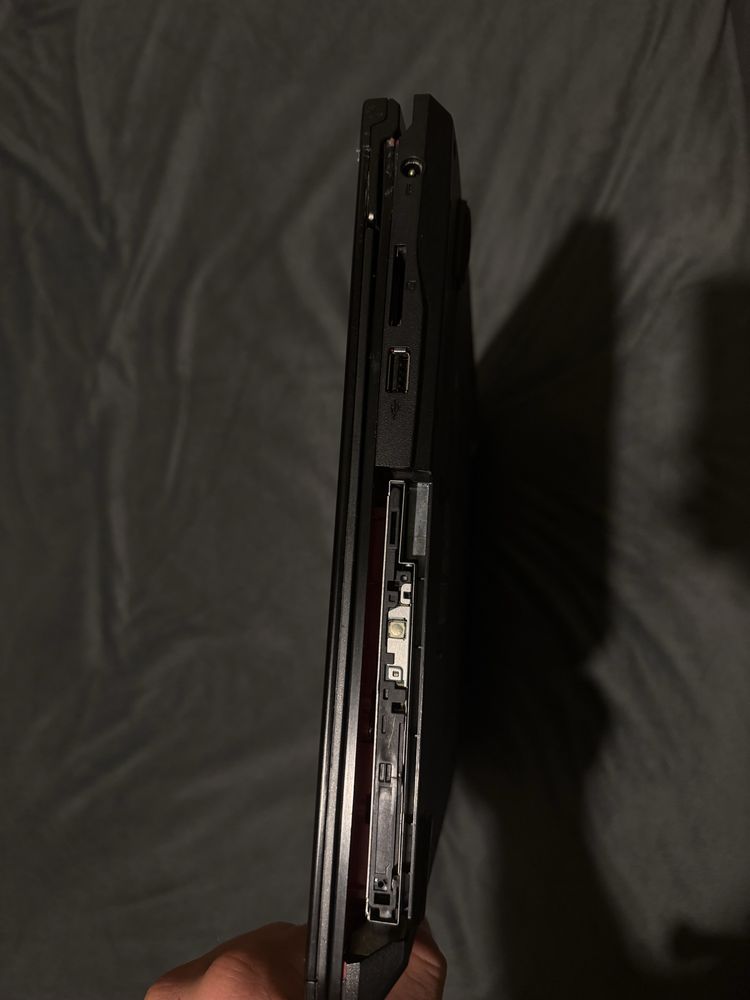 MSI GE72 Apache Pro i7 7700hq GTX 1050ti
