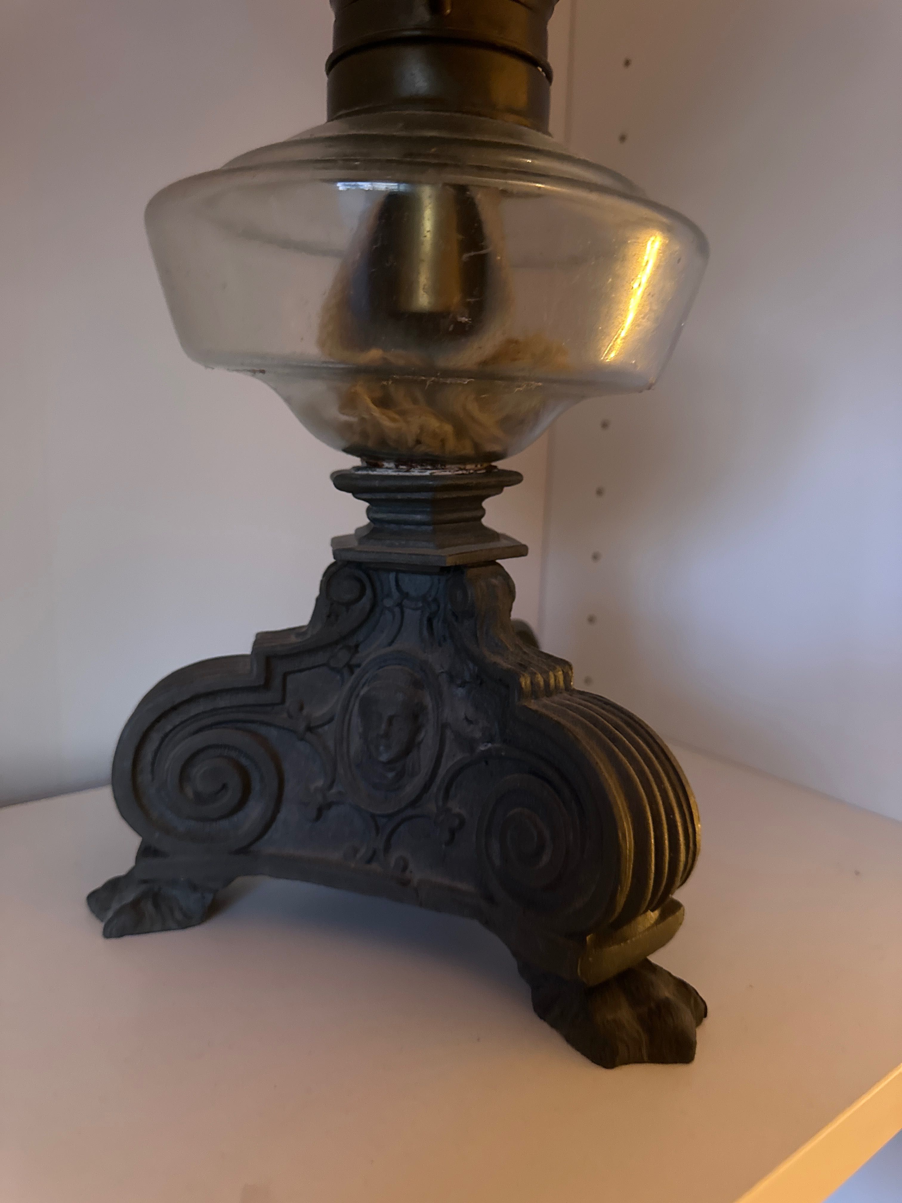 Lampa naftowa wolnostojąca
