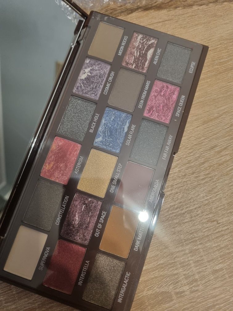 Paleta cieni galactic