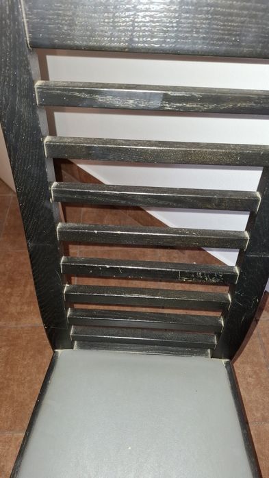 4 Krzesła z Kalwarii Wenge z szarym siedziskiem