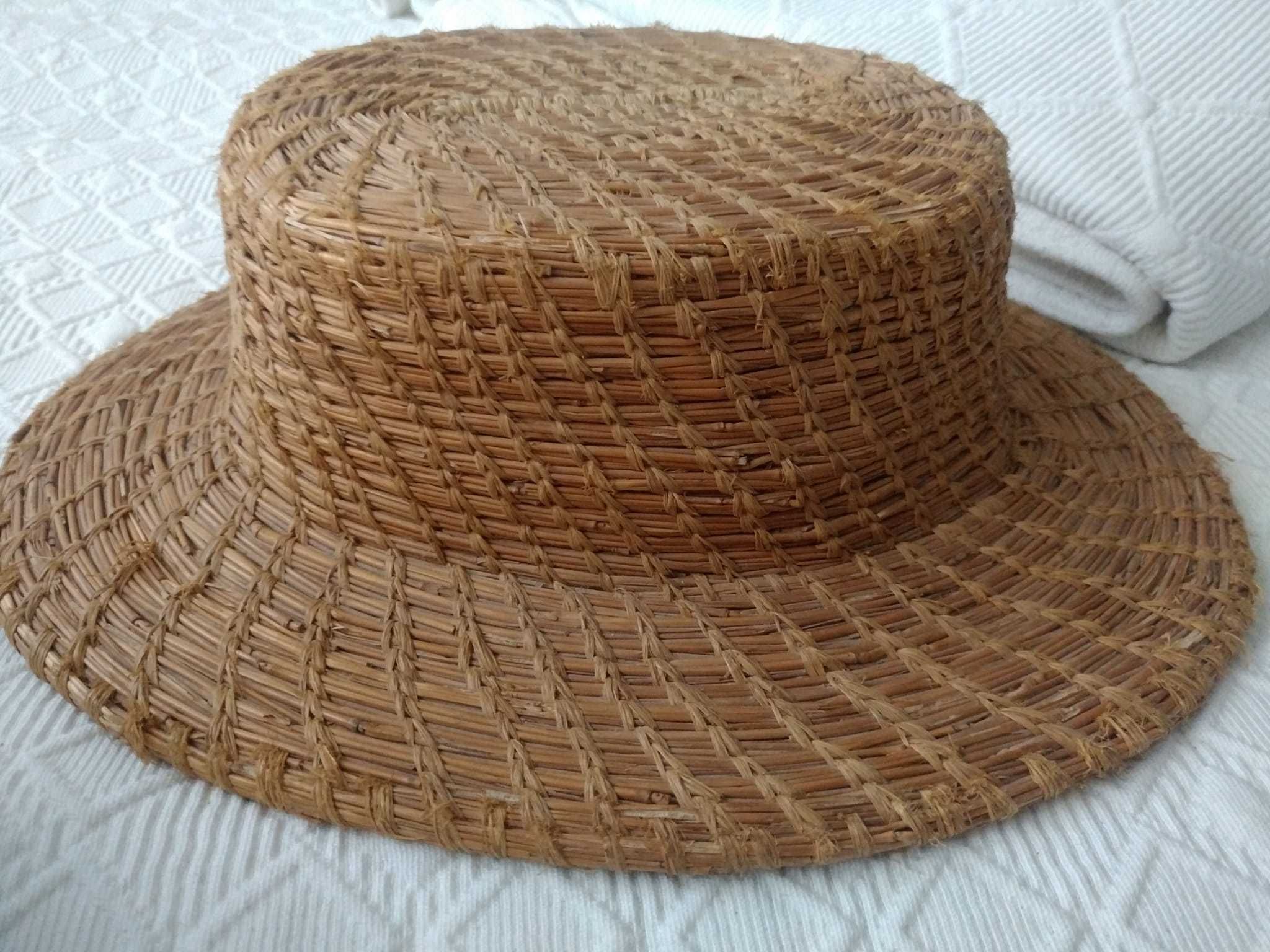 Chapeu de palha único artesanato (anos 70)