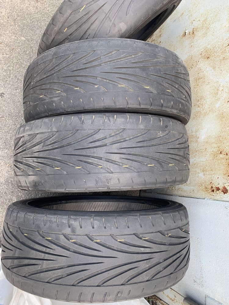 Резина лето Toyo 215/45/18