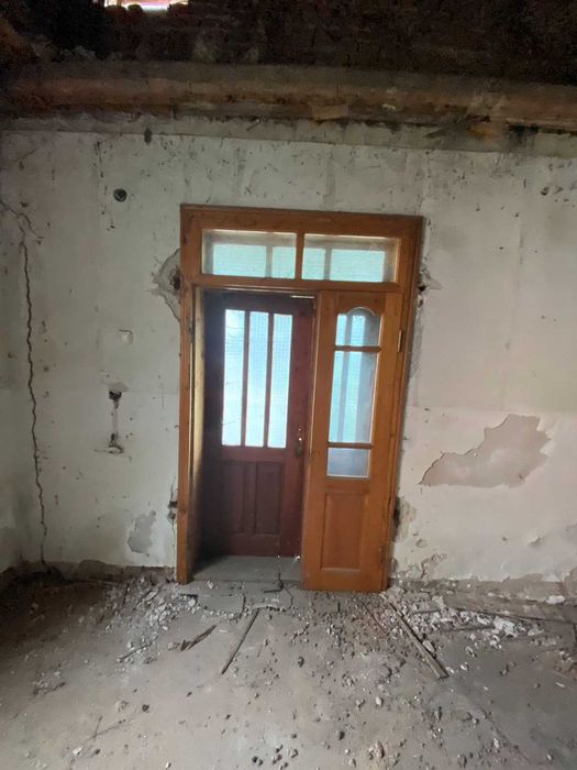 Продам торговий комплекс в Бурштині.