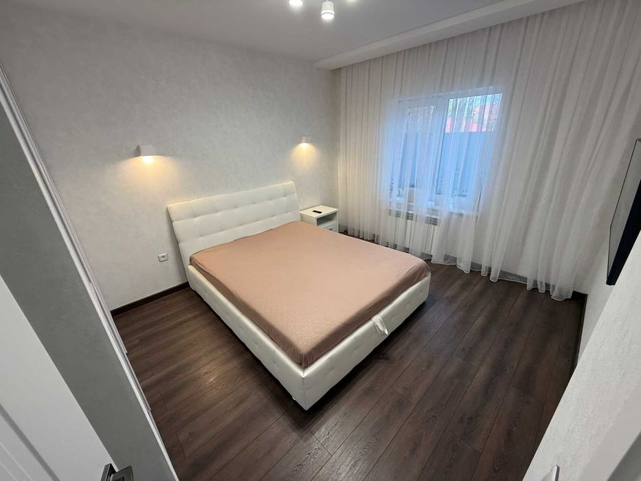 Будинок з євроремонтом у Полтаві, 107 м², 3 кімнати та кухня-студія