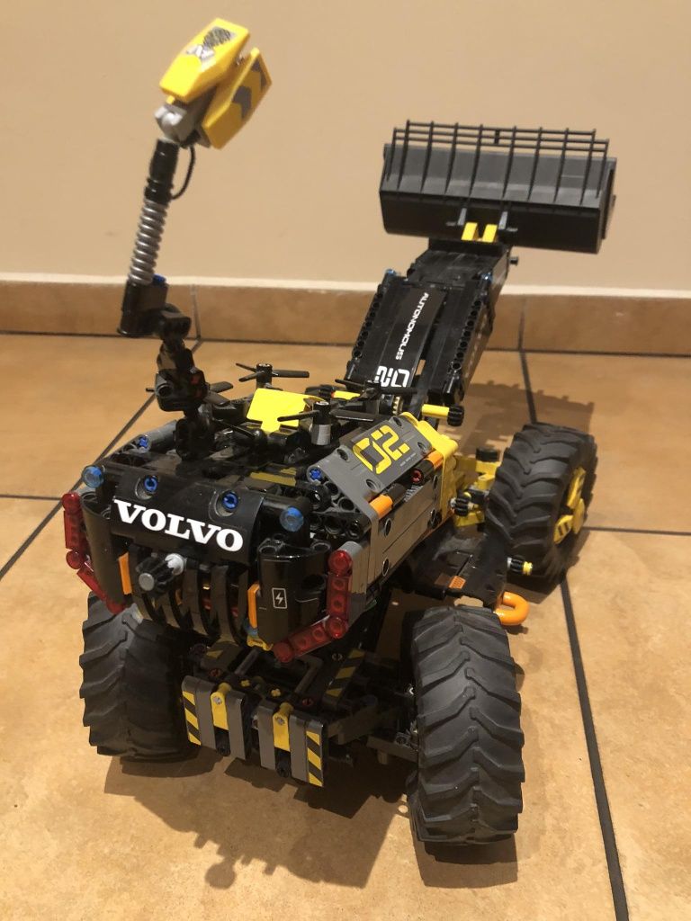 Lego Technic 42081 Volvo