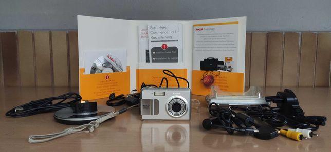 Maquina Fotográfica Kodak Completa em Caixa