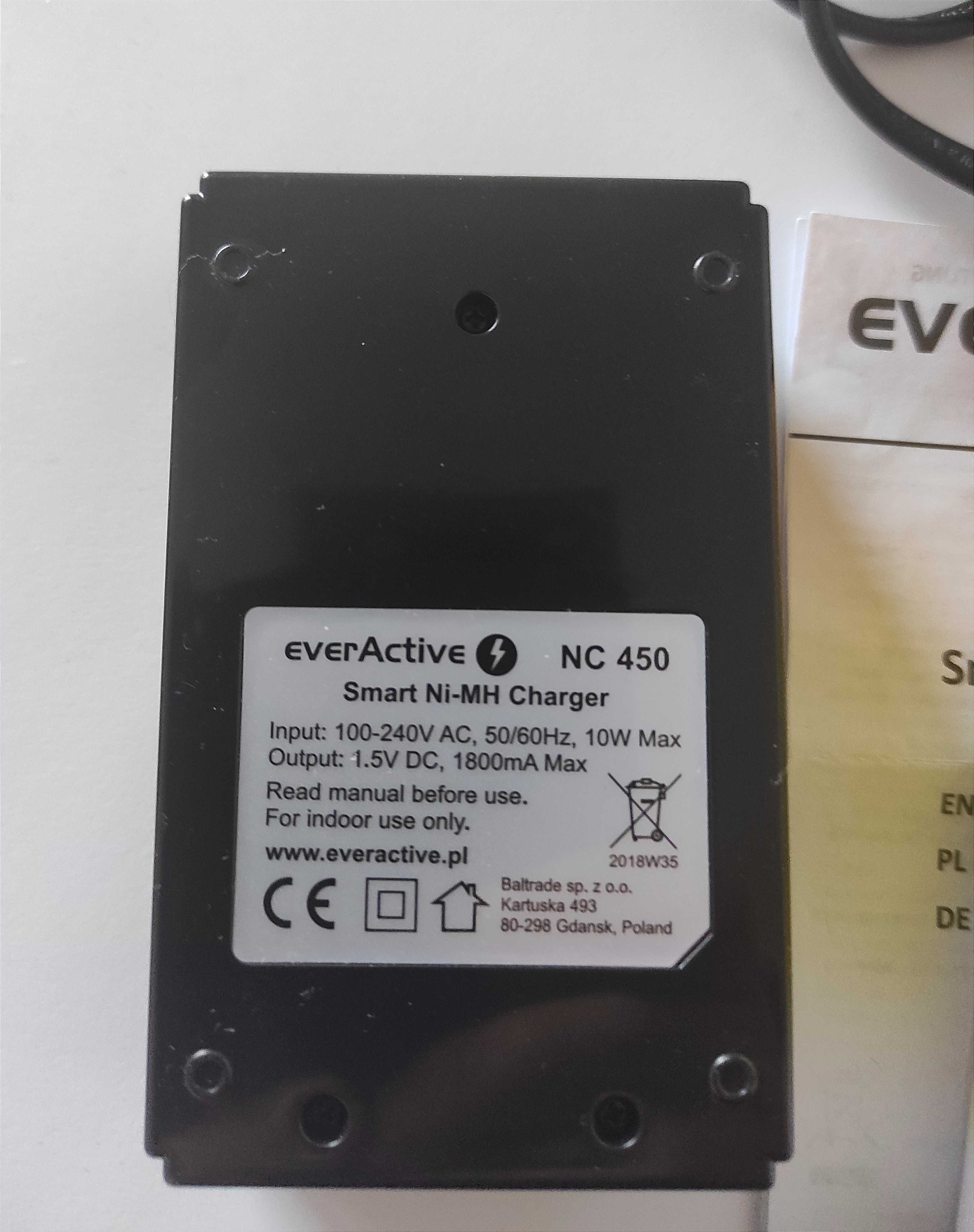 Ładowarka akumulatorków AA,AAA everActive NC-450 Black Edition
