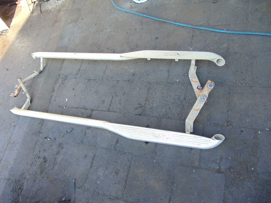 Orurowanie Boczne Stopień  Progi Volvo XC90 2005r QPAX  Aluminiowe